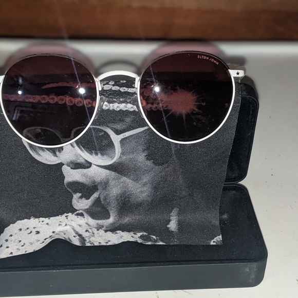 Elton John Limited Edition Sunglasses DODGER 2022 WHGLD - Picture 3 of 5